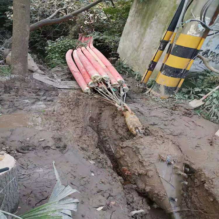 汇川拖拉管